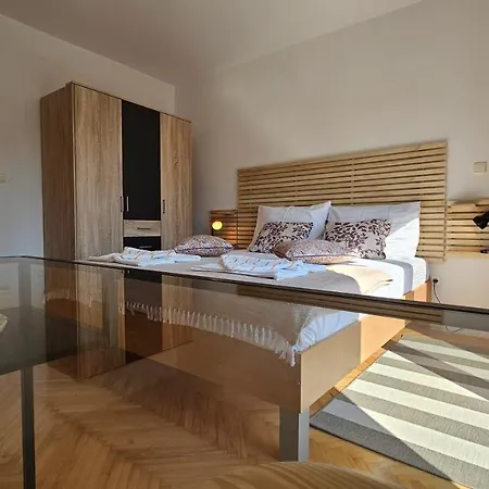 Daire Gardelin Paklenica Seline